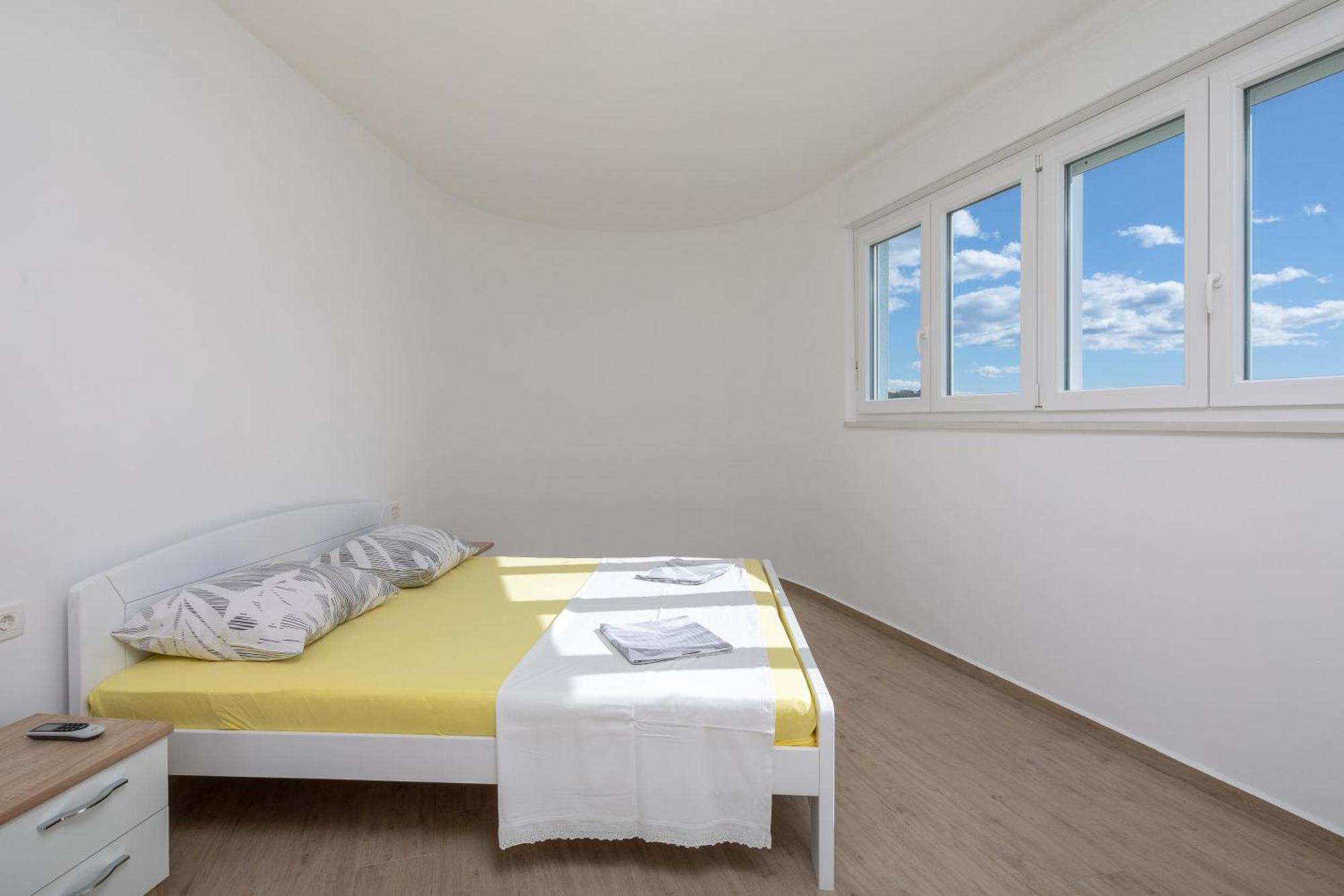 Blue Wonder Apartments Dugi Rat Exterior photo